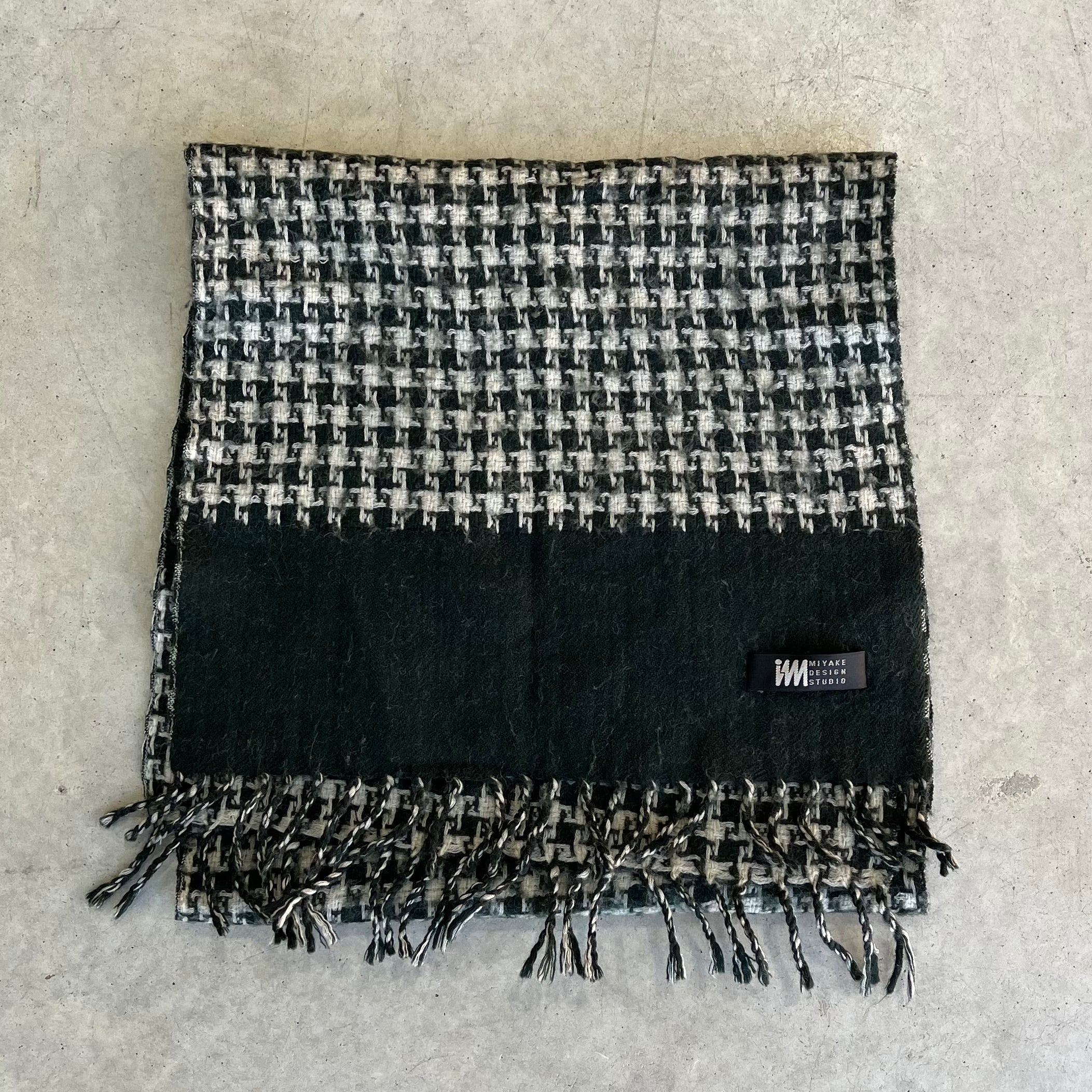 Issey Miyake Patterned Wool Scarf