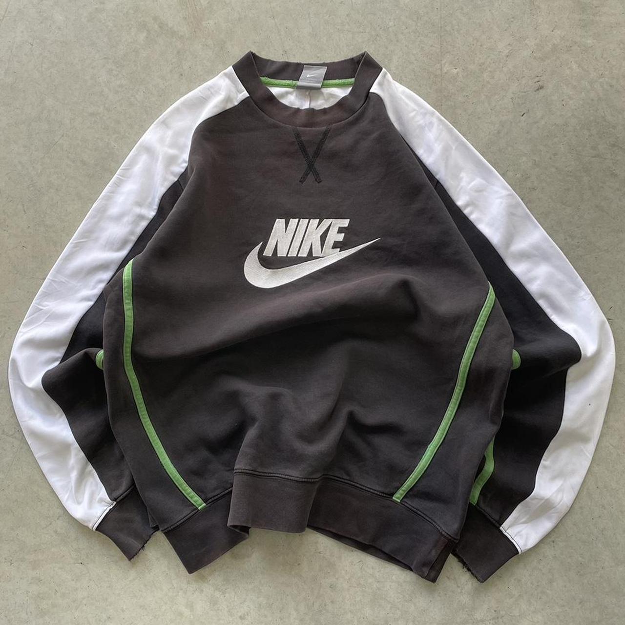 2000s Nike Graphic Crewneck