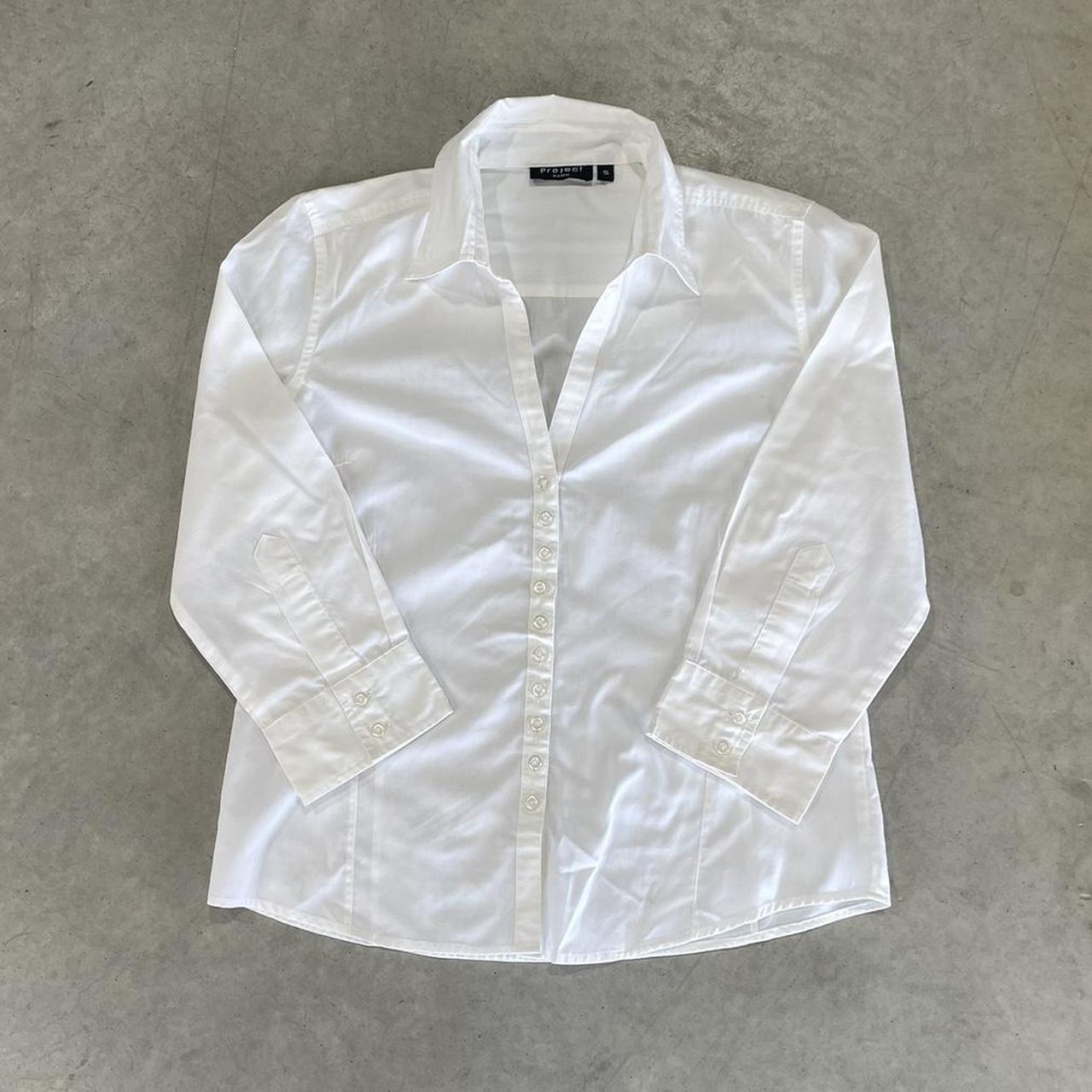 2000s Classic Button Up