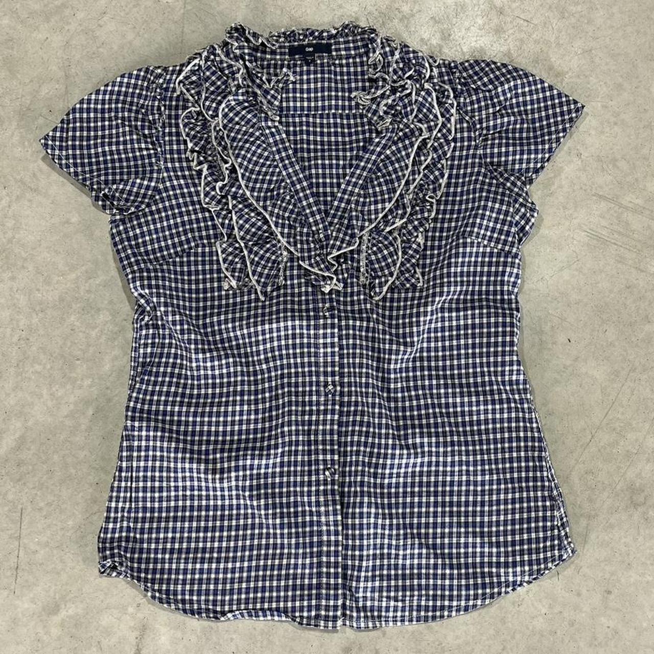 2000s Gap Ruffled Button Up