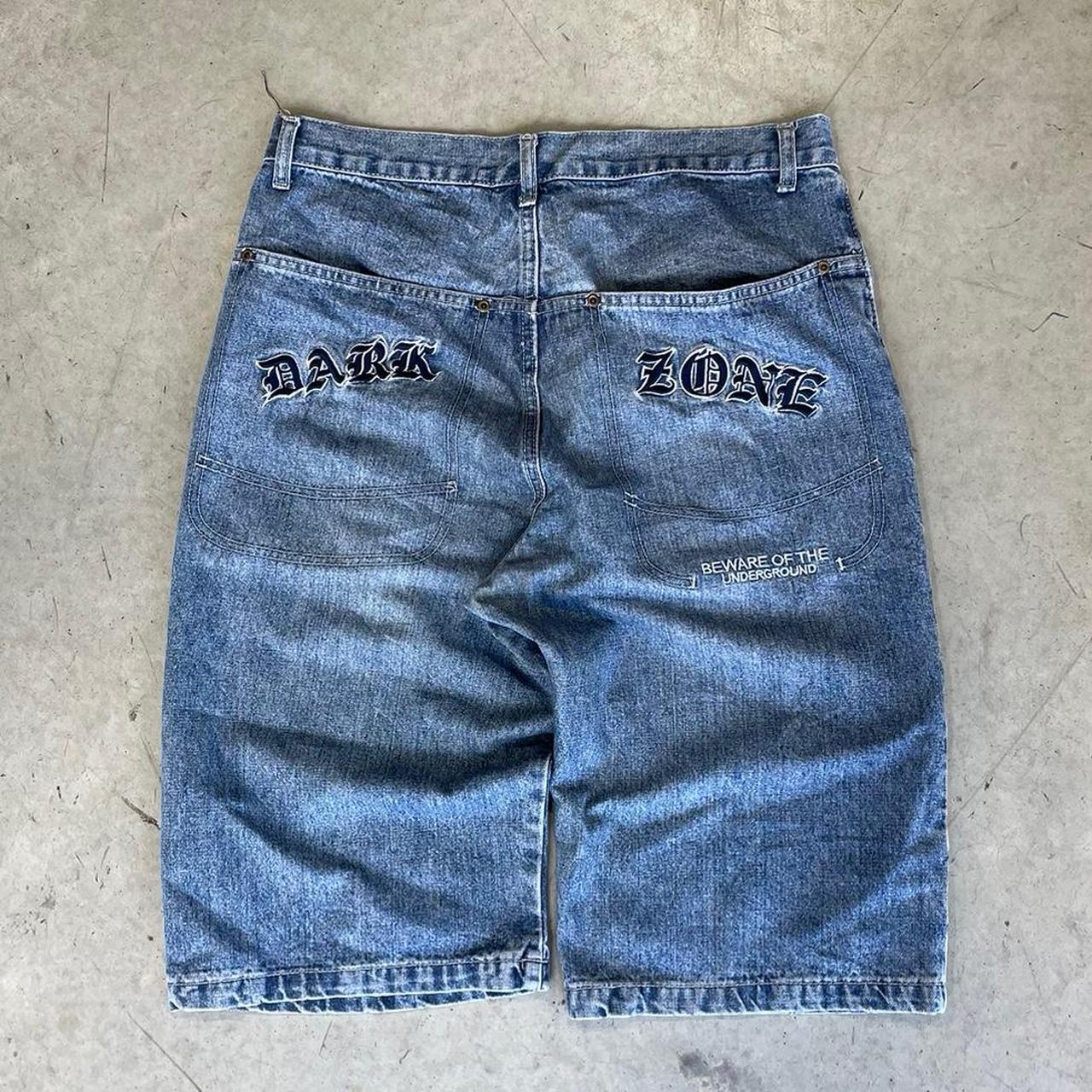 2000s Beez Wear Graphic Jorts