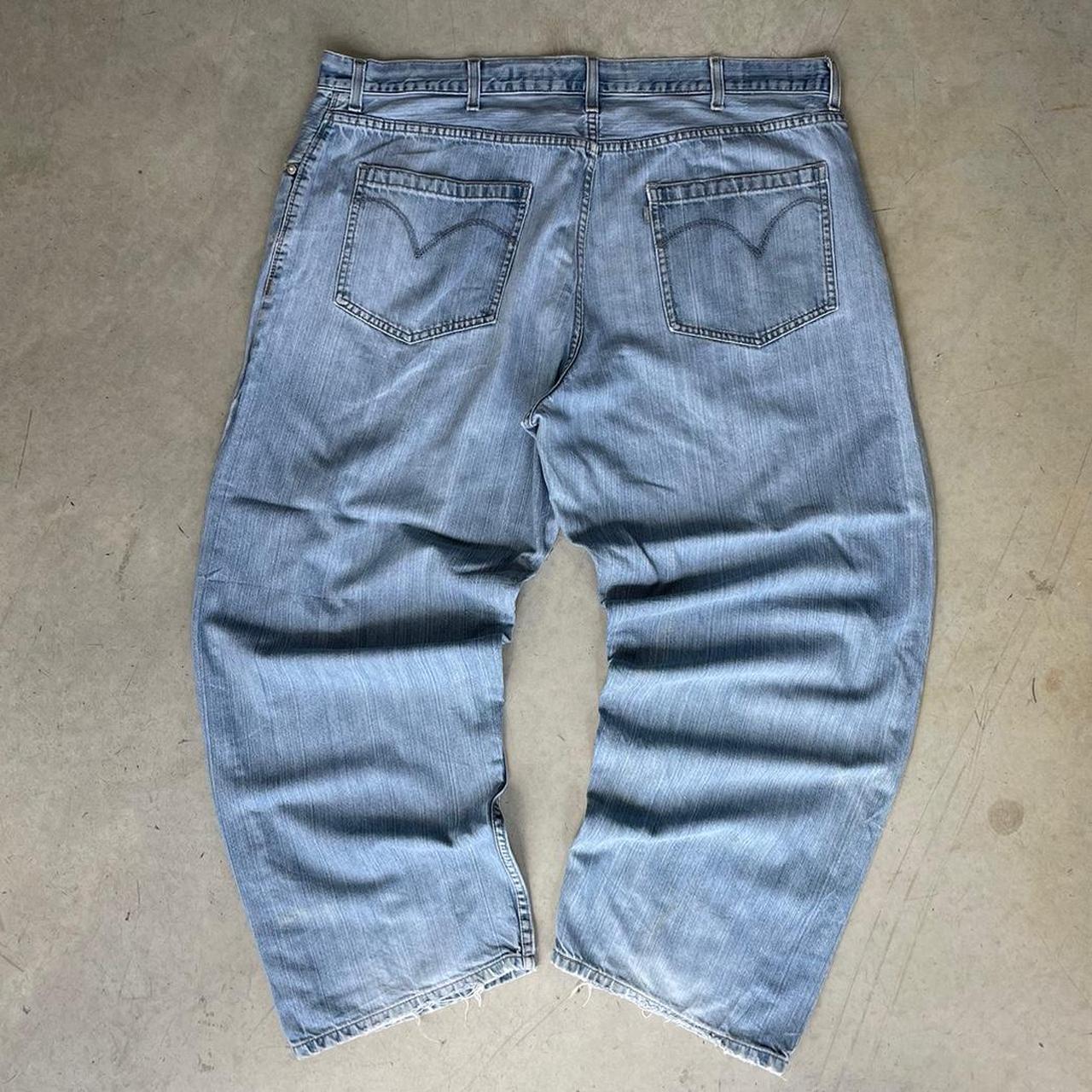 2000s Levi’s Baggy Jeans