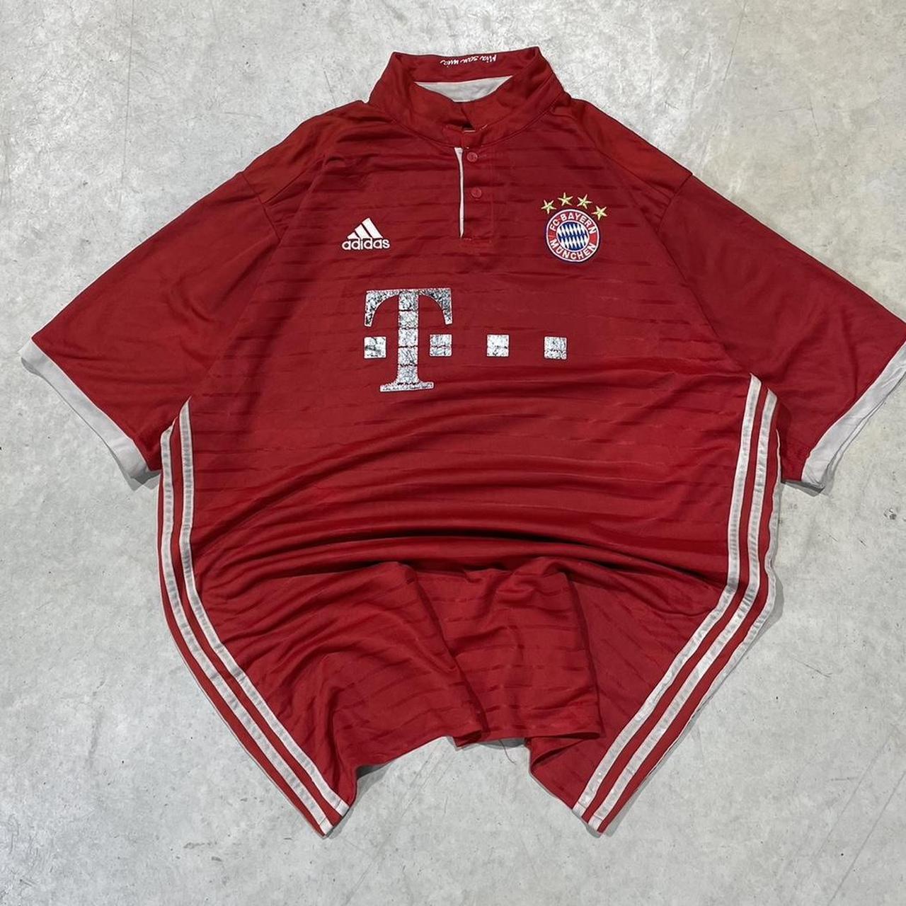 2000s Adidas Bayern Munich T-Shirt