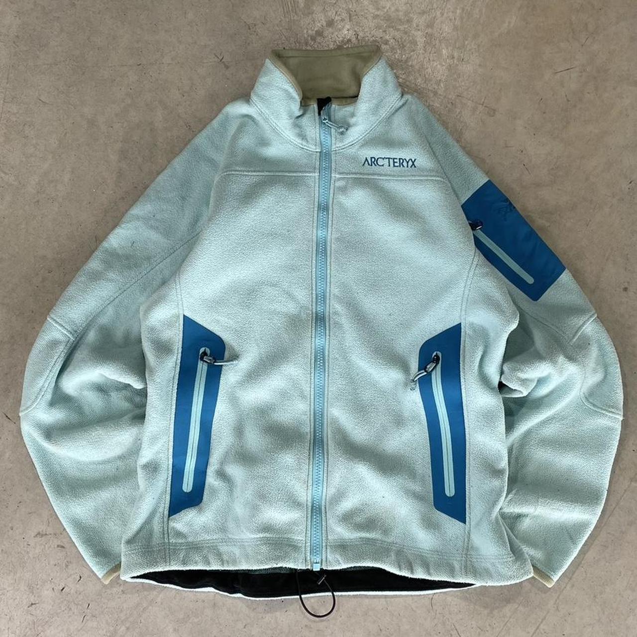 2000s Arc’teryx Zip Up