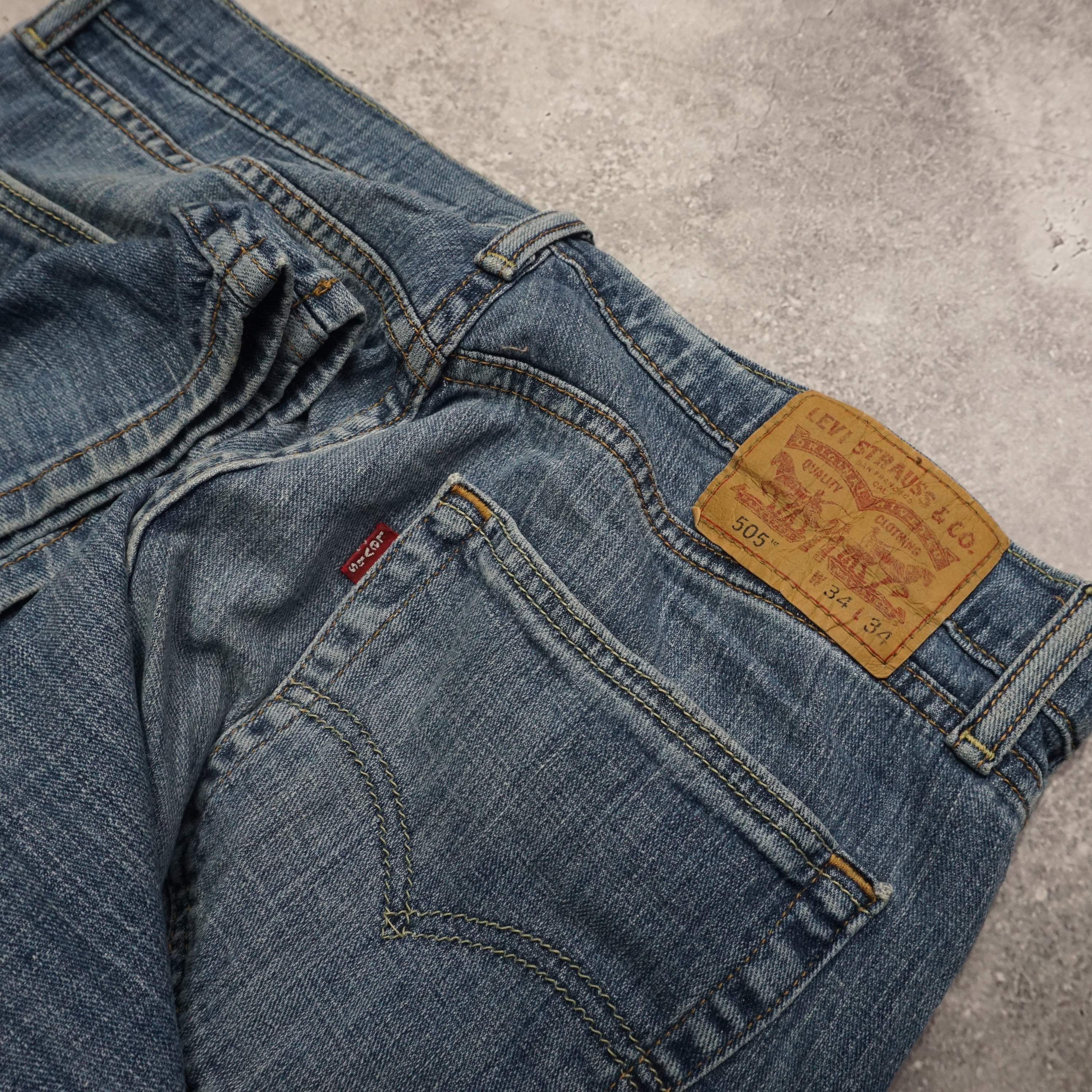 2000s Levi's 505 Regular Fit Jeans