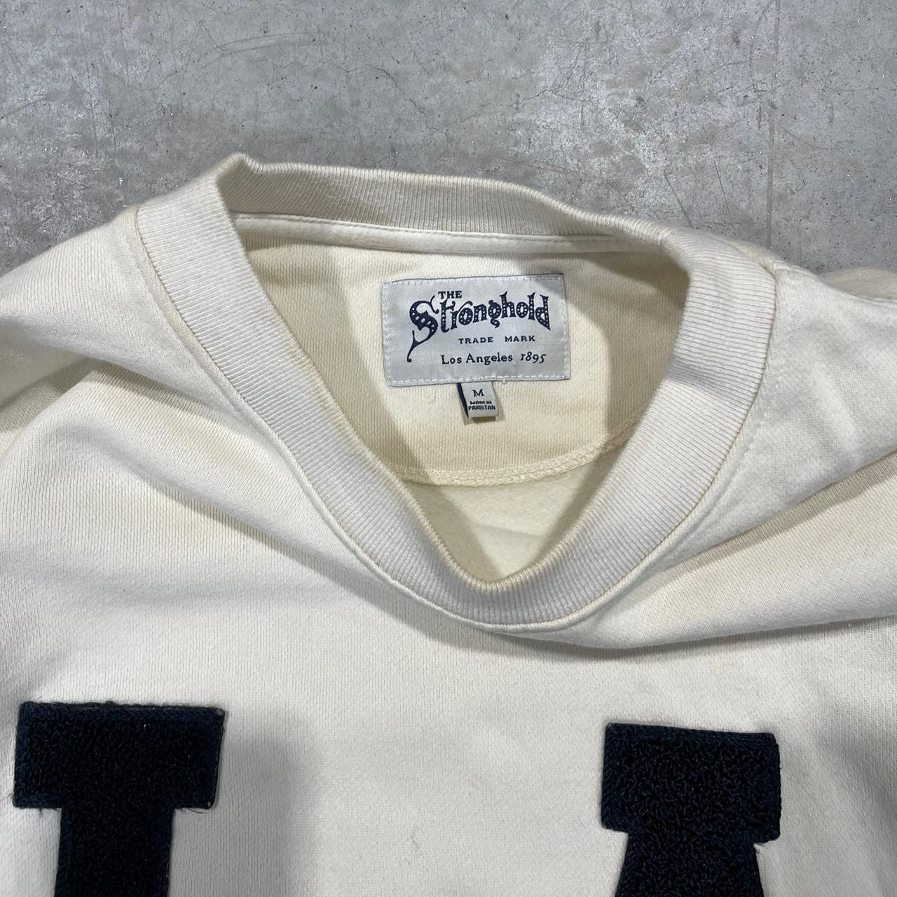 2000s LA the stronghold Graphic Crewneck