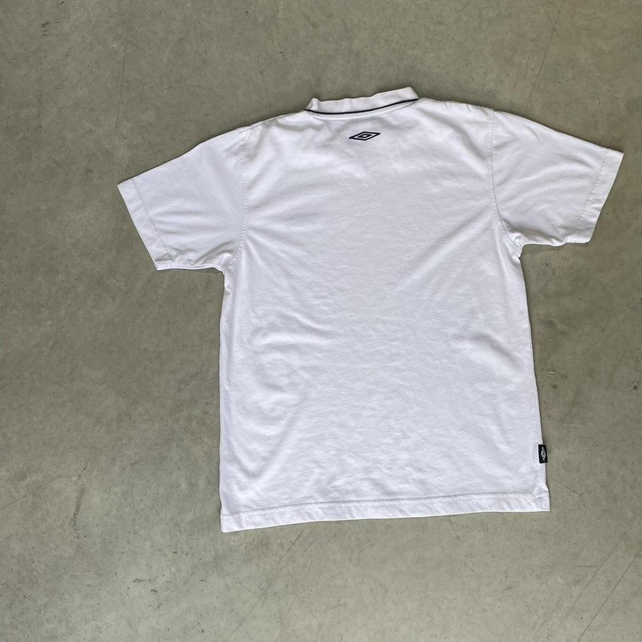 2000s Umbro V Neck T-Shirt