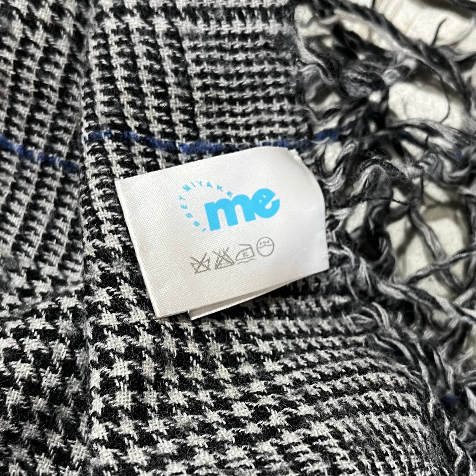 Issey Miyake ME Scarf