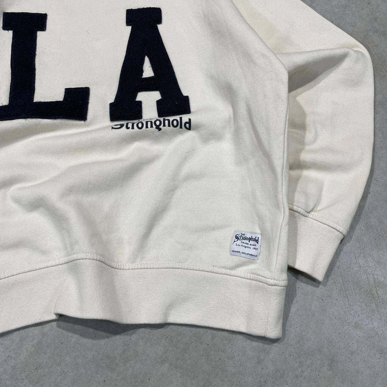 2000s LA the stronghold Graphic Crewneck