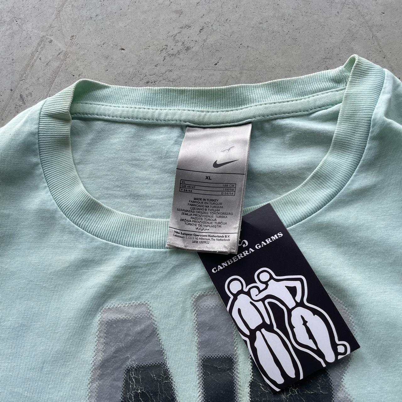 2000s Nike Graphic T-Shirt